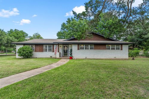 600 S Andrews Dr, Robinson, TX, 76706-5712 | Card Image