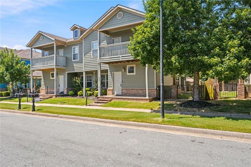 699 N Wordsworth Ln, Fayetteville, AR, 72704-5127 | Card Image