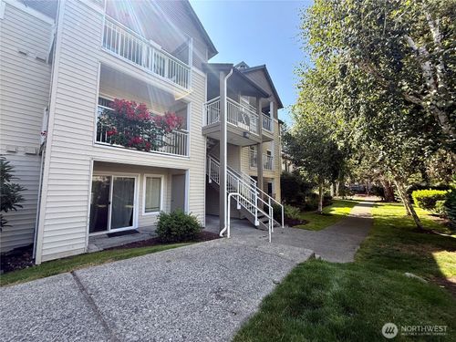 x104-12405 Harbour Pointe Blvd, Mukilteo, WA, 98275 | Card Image