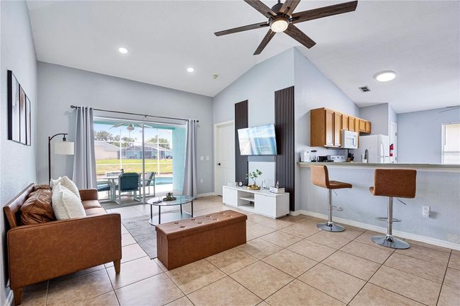325 Reserve Dr, House other with 5 bedrooms, 3 bathrooms and null parking in Davenport FL | Image 9
