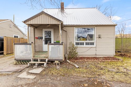 385 Crowland Avenue, Welland, ON, L3B1X5 | Card Image