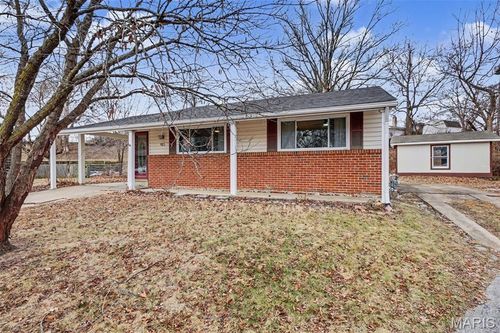 923 Joeard Lane, St Charles, MO, 63301 | Card Image