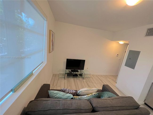 APT-101 - 1560 Meridian Ave, Condo with 1 bedrooms, 1 bathrooms and null parking in Miami Beach FL | Image 7