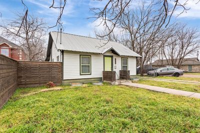 1918 S 15th Street, House other with 2 bedrooms, 1 bathrooms and null parking in Waco TX | Image 3