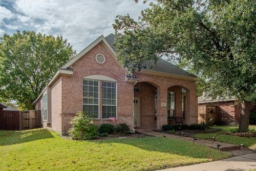 1610 Mapleleaf Fall Dr, Allen, TX, 75002-3698 | Card Image