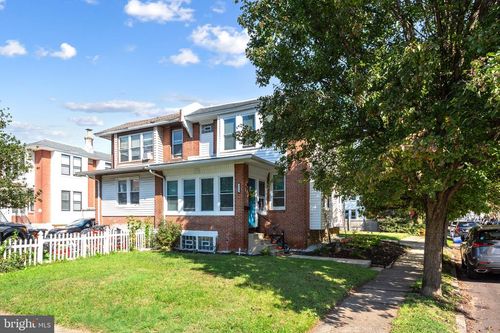 311 Friendship St, PHILADELPHIA, PA, 19111-3905 | Card Image