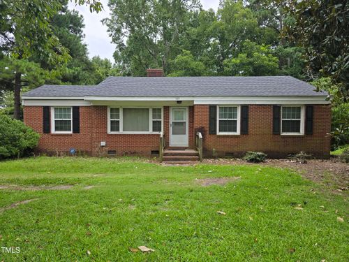 105 S Vance St, Whitakers, NC, 27891-8710 | Card Image