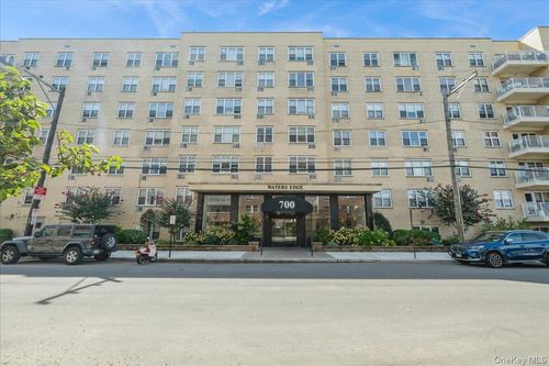 apt-2e-700 Shore Rd, Long Beach, NY, 11561-4715 | Card Image