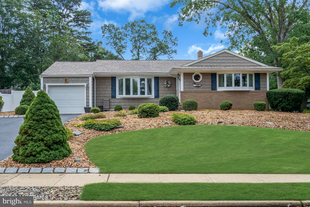 Norwood Dr, Toms River, NJ 08755