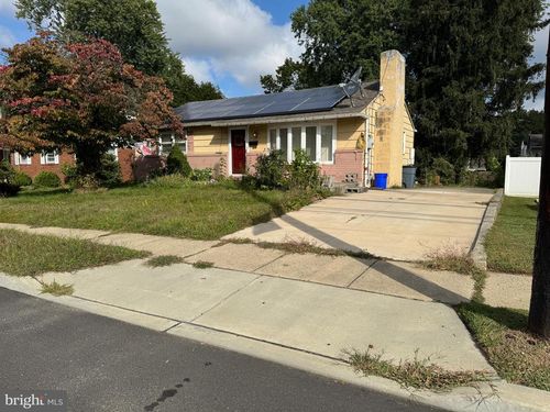 609 W Evesham Ave, MAGNOLIA, NJ, 08049-1510 | Card Image