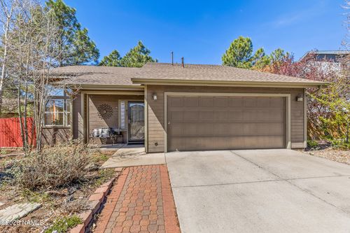 617 N Locust St, Flagstaff, AZ, 86001-3333 | Card Image