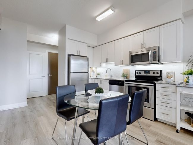 1208 - 85 N Park Rd, Condo with 2 bedrooms, 1 bathrooms and 1 parking in Vaughan ON | Image 7