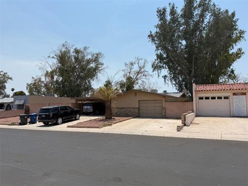 2605 Country Club Dr, Bullhead City, AZ, 86442-7714 | Card Image
