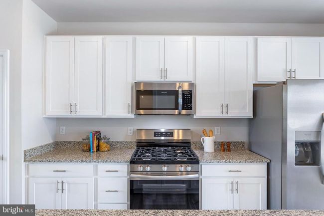 5683 Glencoe Pl, Townhouse with 3 bedrooms, 3 bathrooms and null parking in WHITE PLAINS MD | Image 4