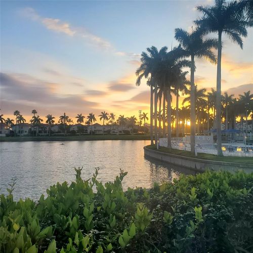 102-6100 Bahia Del Mar Cir, ST PETERSBURG, FL, 33715-2350 | Card Image