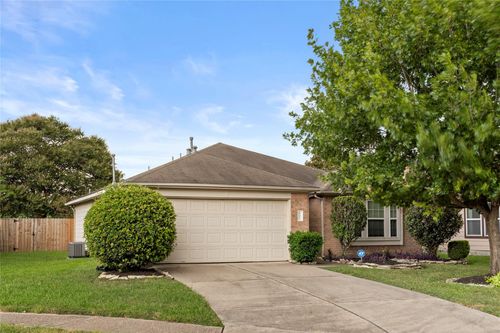 9515 Summer Laurel Ln, Houston, TX, 77088-2200 | Card Image