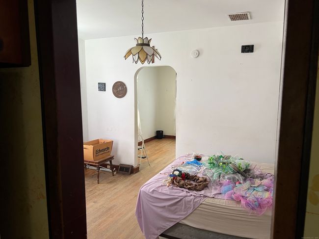 120 - 118-120 Myrtle Ave, Home with 4 bedrooms, 2 bathrooms and null parking in Ansonia CT | Image 10