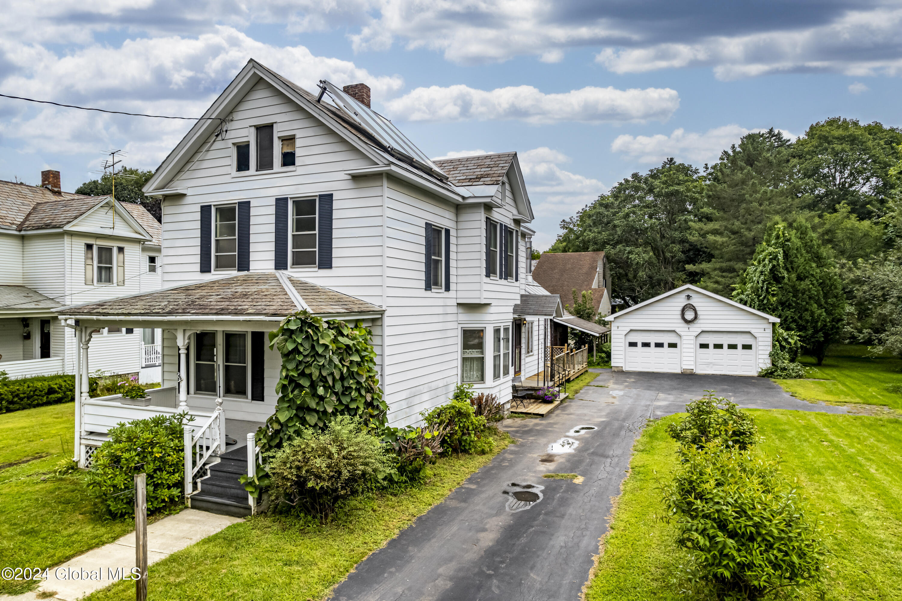 Whipple Pl, Greenwich, NY 12834