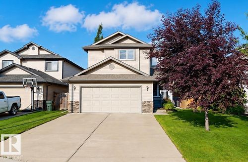 537 Fairway Crt, Stony Plain, AB, T7Z0G9 | Card Image