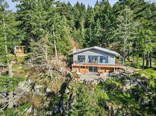 285 Mountain Park Dr, Salt Spring Island, BC, V8K1G3 | Card Image