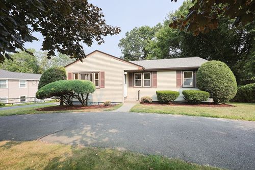 193 West St, Walpole, MA, 02081-1619 | Card Image
