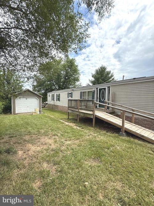 6543 Winchester Ave, INWOOD, WV, 25428-4502 | Card Image