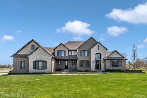 11522 Erins Way, Bruce Township, MI, 48065-1400 | Card Image