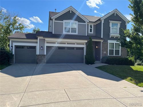 54 Canyon Ridge Ct, Wentzville, MO, 63385-5042 | Card Image