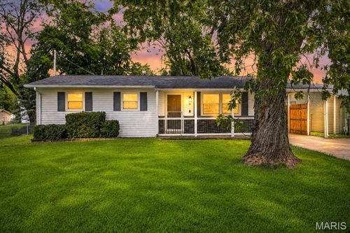 11 Toelle Dr, Saint Charles, MO, 63304-5548 | Card Image