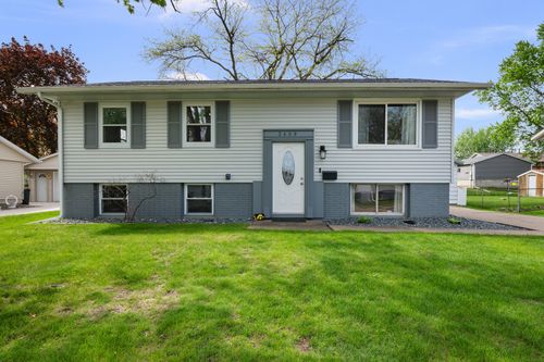 3409 W Garfield St, Davenport, IA, 52804-1331 | Card Image