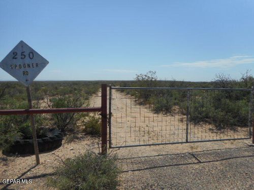 250 Spooner Rd, Sierra Blanca, TX, 79851 | Card Image