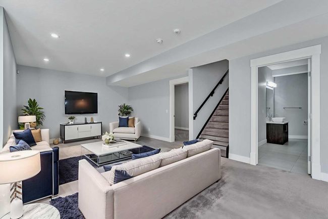 197 Kinniburgh Circle, House other with 5 bedrooms, 5 bathrooms and 6 parking in Chestermere AB | Image 34