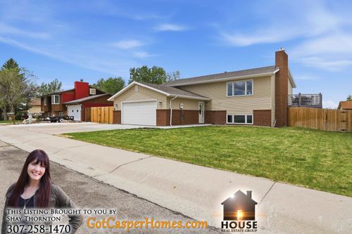 730 W 54th St, Casper, WY, 82601-6438 | Card Image
