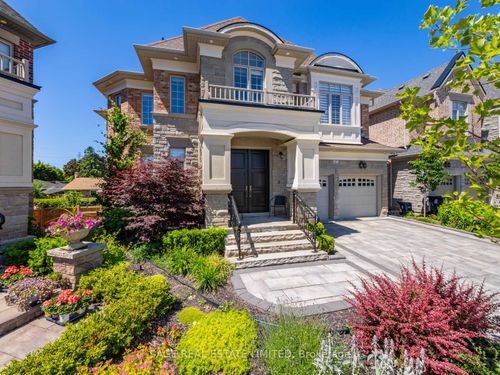 17 Daniel Cozens Crt, Toronto, ON, M2R0A7 | Card Image