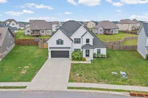 335 Bluebriar Trce, Clarksville, TN, 37043-2151 | Card Image
