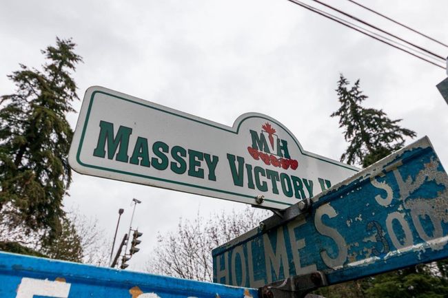 320 Holmes St, House other with 5 bedrooms, 2 bathrooms and null parking in New Westminster BC | Image 21