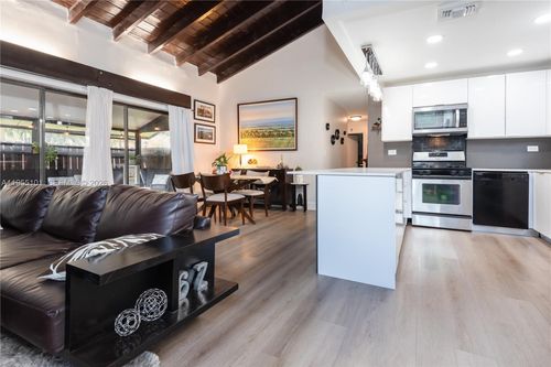 a-1-3038 E Missionwood Cir, Miramar, FL, 33025-2918 | Card Image