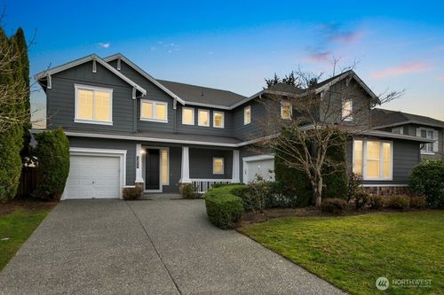 24023 Se 10th St, Sammamish, WA, 98075-8132 | Card Image