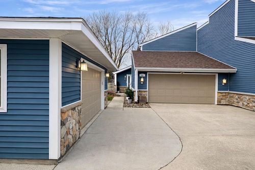 342 Country Club Dr, Fort Dodge, IA, 50501-3009 | Card Image