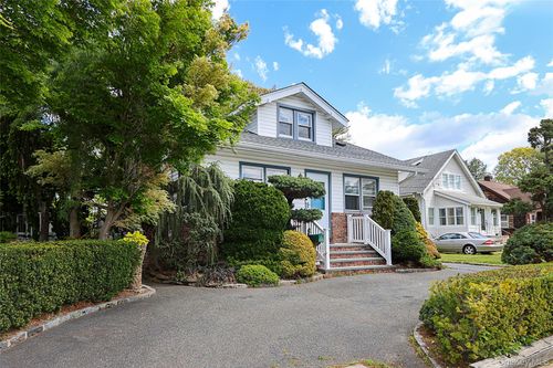 515 Elm St, West Hempstead, NY, 11552-3336 | Card Image