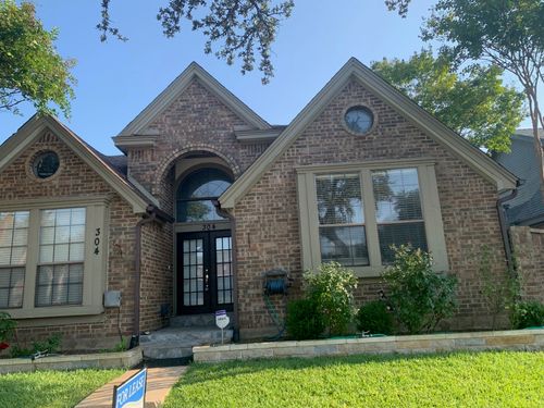 304 Cimarron Trl, Irving, TX, 75063-4533 | Card Image