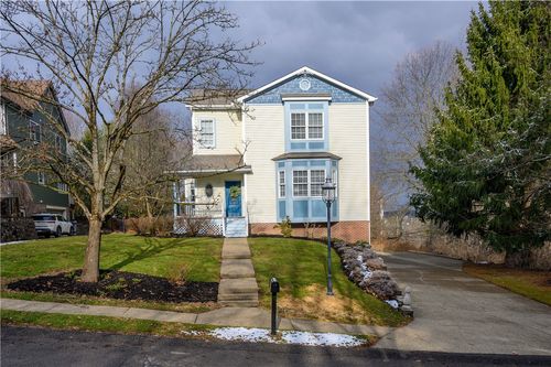 100 Summerlawn Dr, Sewickley, PA, 15143-8722 | Card Image