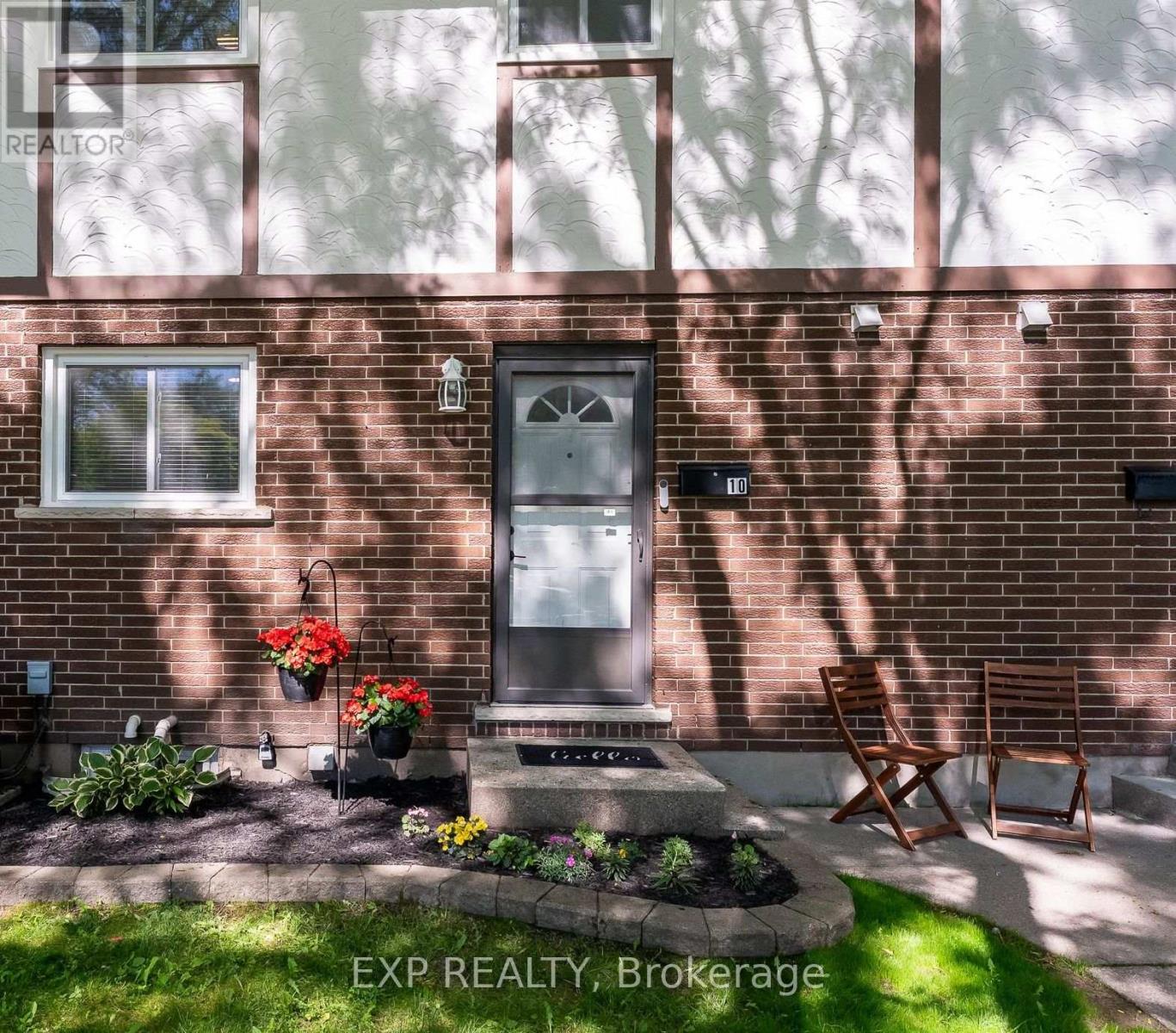 Residential in Niagara Falls (Church's Lane)