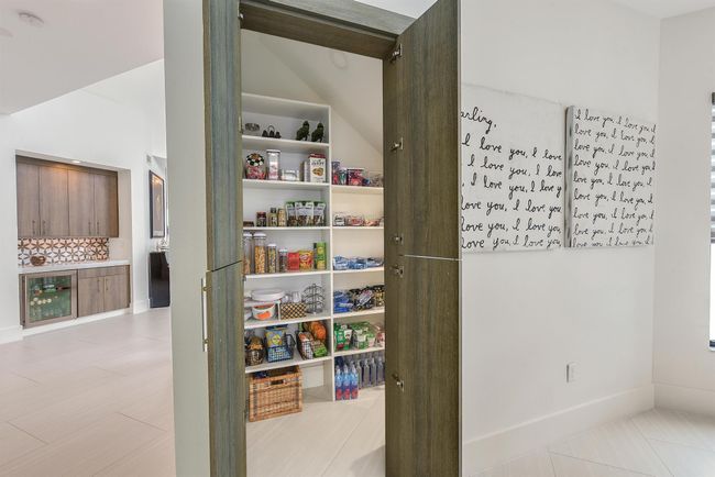 9807 Rennes Ln, House other with 6 bedrooms, 6 bathrooms and null parking in Delray Beach FL | Image 22