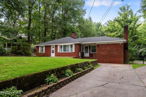 2506 Madison Cir, Greenville, NC, 27858-3927 | Card Image