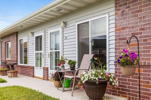 2003 Cedar St, Boone, IA, 50036-7381 | Card Image