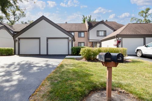 1357 Bristol Ln, Buffalo Grove, IL, 60089-1259 | Card Image