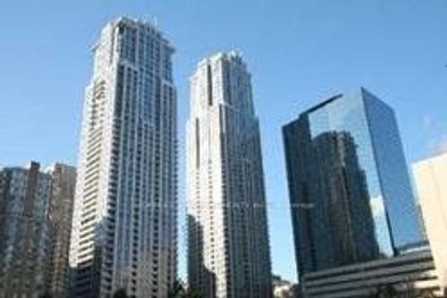 3808-763 Bay St, Toronto, ON, M5G2R3 | Card Image