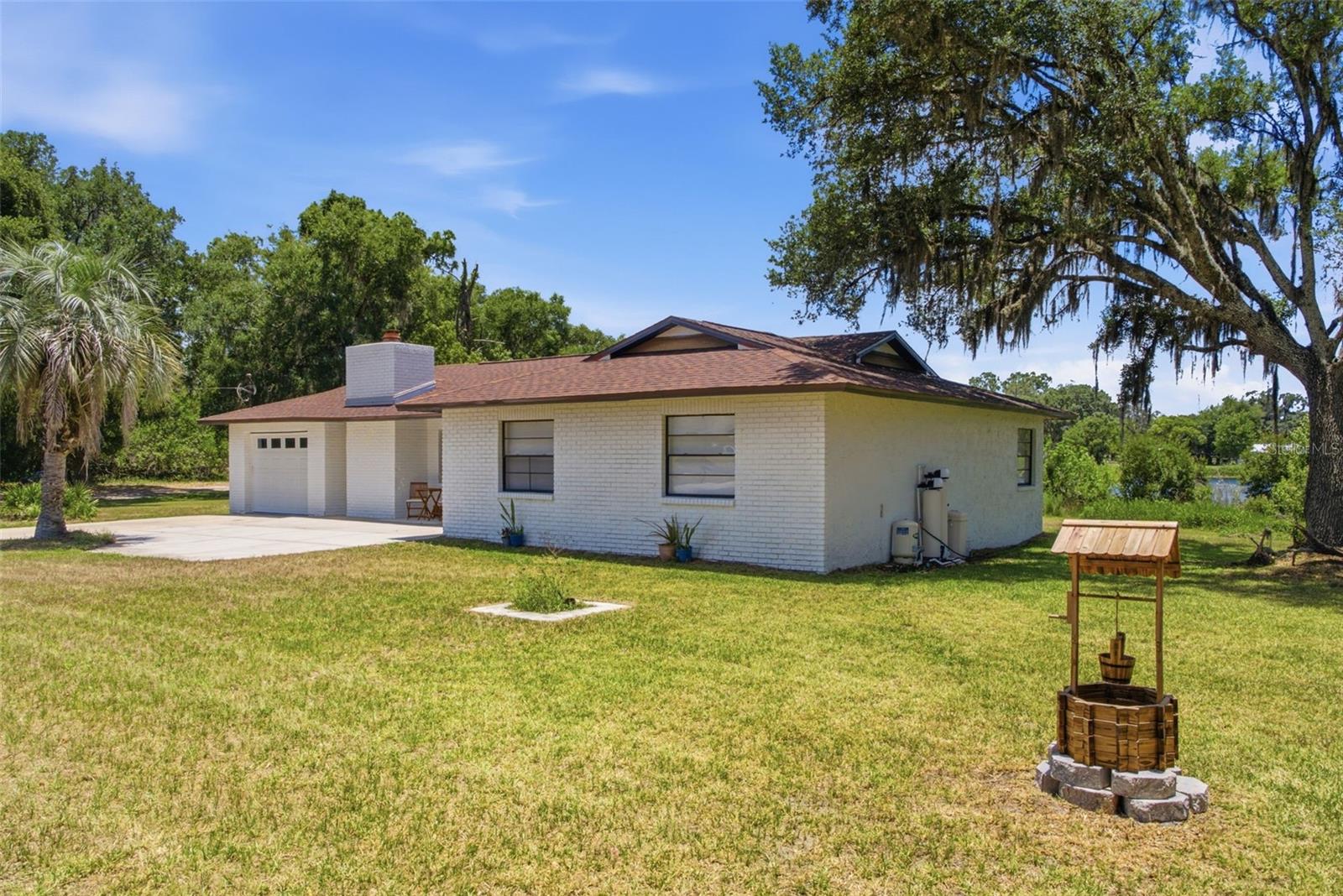 Residential in LAND O LAKES 2