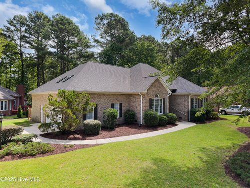 106 Oakmont Cir, New Bern, NC, 28562-4961 | Card Image